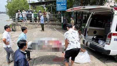 Video: Phát hiện thi thể người đàn ông chạy xe ôm công nghệ nhảy cầu Bình Triệu