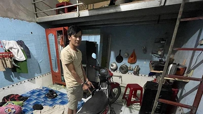 Video: Bắt đối tượng đột nhập nhà dân, lấy trộm nhiều tài sản