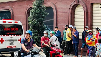 Video: Người đàn ông chết trong tư thế treo cổ ở tiệm giặt ủi