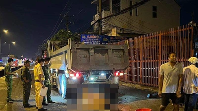 Video: Tông vào xe ben đang đậu, một người đàn ông tử vong tại chỗ