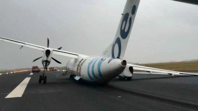 Đứng tim khi máy bay chở khách gãy càng lúc tiếp đất