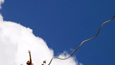 Nói sai một từ tiếng Anh, nữ du khách nhảy cầu tử nạn