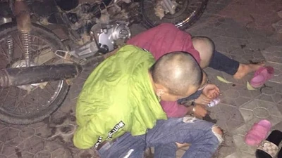 Bắt nhóm dùng dao khống chế cướp tài sản người đi đường