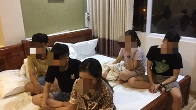 11 người thuê khách sạn sử dụng ma túy