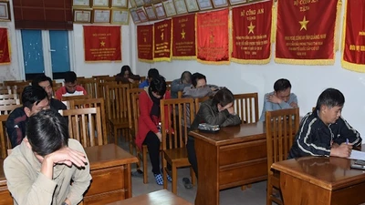 Bắt 13 tụ điểm số đề quy mô 30 tỉ ở Quảng Nam