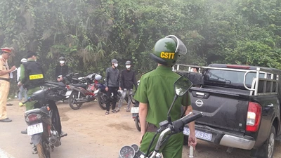 Chặn hàng chục thanh thiếu niên chuẩn bị đua xe