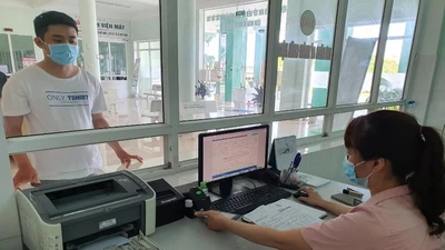 Đồng ý cho người lao động, doanh nghiệp miễn đóng vào quỹ BHYT trong 8 tháng