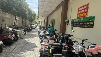 Không bắt buộc chung cư cũ bố trí chỗ để xe điện và trạm sạc