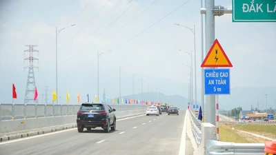 Mở rộng toàn tuyến cao tốc Bắc - Nam lên 6 làn xe, phấn đấu khởi công năm 2027