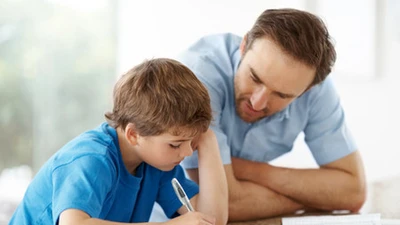 Mẹ thần đồng Đỗ Nhật Nam chia sẻ cách dạy con 'Viết văn vui vẻ'