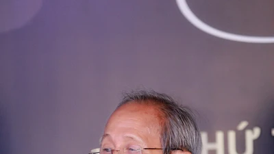 Nhạc sĩ Nguyễn Ánh 9: ‘Có tiền tôi cũng không mời Khánh Ly’