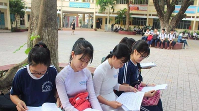 Đề thi, gợi ý bài giải môn Vật lý 