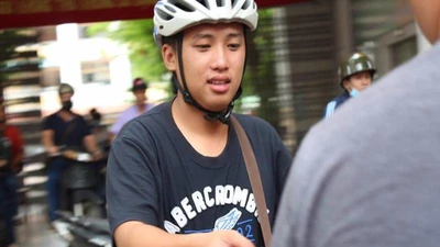 Gặp chàng lính cứu hỏa Trang Thanh Nam tại điểm thi 