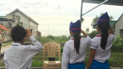 Chùm ảnh: Một khai giảng rất khác ...