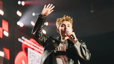 Khán giả chung tay cùng Jun Phạm góp gần 1 tỉ đồng giúp 26 em nhỏ mổ tim