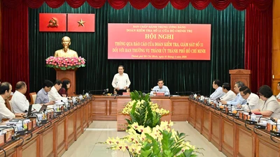 Chủ tịch Quốc hội: TP.HCM phát huy thế mạnh, tập trung tháo gỡ những dự án tồn đọng