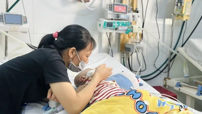 Chủng EV71 gây bệnh tay chân miệng nguy hiểm ra sao?