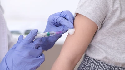 Khi nào cần tiêm vaccine ngừa bệnh não mô cầu?