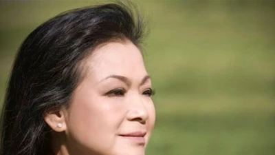 Ca sĩ Khánh Ly: 'Không biết ông Sơn có yêu tôi không'