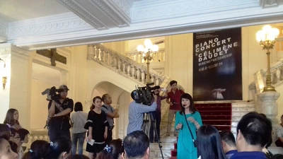 'Lẩu thập cẩm' nghệ thuật trong thánh đường Nhà hát lớn