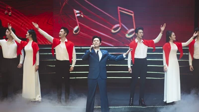 Ca sĩ Anh Tú nói về cảm xúc khi sáng tác, trình bày ca khúc 'Thưa Đảng'