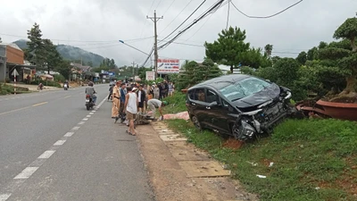 Vụ ô tô lao sang đường tông xe máy: Người phụ nữ đi cùng không qua khỏi
