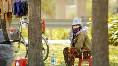 Muôn kiểu tránh nóng ở TP.HCM