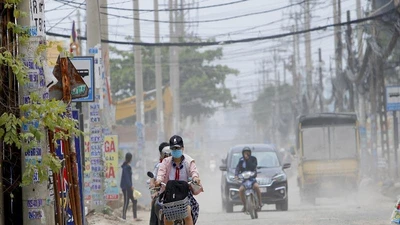 Tỉnh lộ 9 thi công 3 năm chưa xong, dân than trời