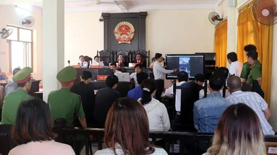 Xử vụ giết người ở Phú Quốc: Tòa trình chiếu clip vụ đánh nhau