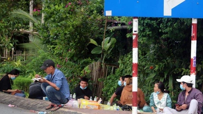 Bạc Liêu và Cà Mau đã tiếp người tự về quê bị chặn ở Hậu Giang