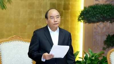 Thủ tướng yêu cầu cung cấp đủ hàng hóa cho siêu thị, cửa hàng