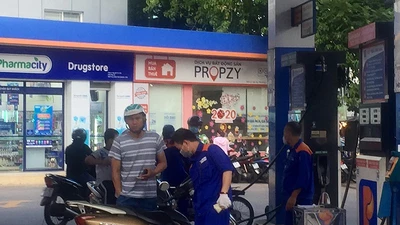 Nhiều cửa hàng xăng dầu đóng cửa vì lý do... 'khó đỡ'