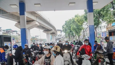 Giá xăng tăng rất mạnh, lên sát 30.000 đồng/lít