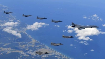 Tiêm kích, oanh tạc cơ Mỹ bay sát biên giới liên Triều