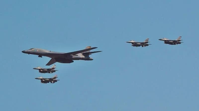 Máy bay Mỹ-Nhật-Hàn phóng tên lửa thị uy Bình Nhưỡng