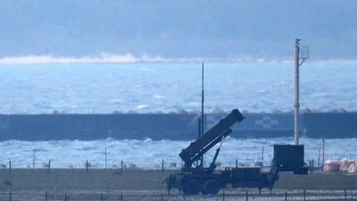 Nhật lắp tổ hợp tên lửa cách Trung Quốc chỉ 320 km