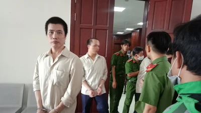 Chém người vì bị nhắc nhở để xe vướng lối đi