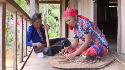 Vẫn còn 6 người dân tộc Chứt mắc kẹt bởi mưa lũ