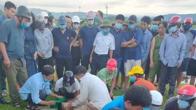 Thương tâm, hai học sinh tắm sông bị đuối nước