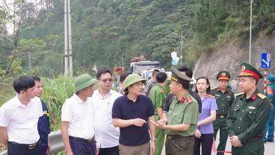 Công an Phú Thọ thông tin vụ xe khách chở 29 người bị lật ở Tam Đảo