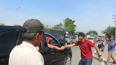 Chùm ảnh: 1 số người vỗ tay khi BOT Cai Lậy 'thất thủ' 