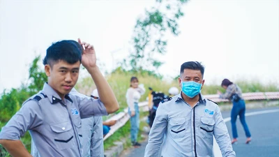 “Biệt đội” canh gác hàng trăm con khỉ trên núi Sơn Trà