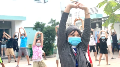 Bất ngờ khi được điều trị COVID-19 Đông Tây y kết hợp