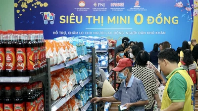 TP.HCM: Hơn 15.000 người dân vui Tết nhờ 'Siêu thị mini 0 đồng'
