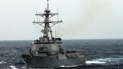 Chiến hạm Mỹ áp sát đảo nhân tạo Trung Quốc ở đá Subi