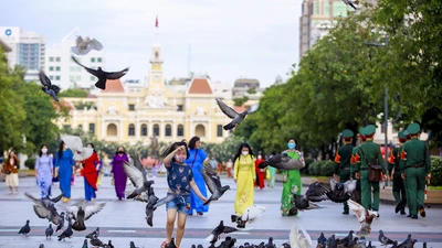 Chuyên gia: 4 việc cần làm để xem COVID-19 như 'cúm mùa' thông thường