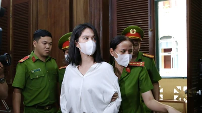 Người mẫu Ngọc Trinh nhớ người thân, mong được khoan hồng