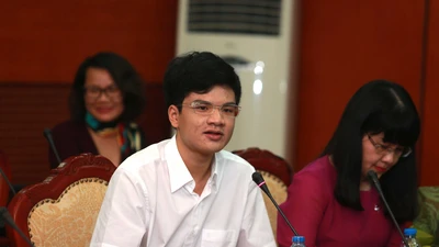 Nhất Nhất đầu tư gần 1,5 tỉ đồng cho tài năng Anh Khôi