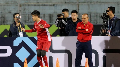 Ông Park gạch tên 6 cầu thủ, chờ quyết chiến Indonesia