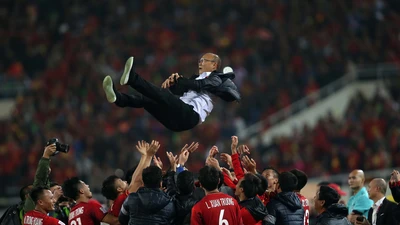 Vũ khí nào cho thầy Park?